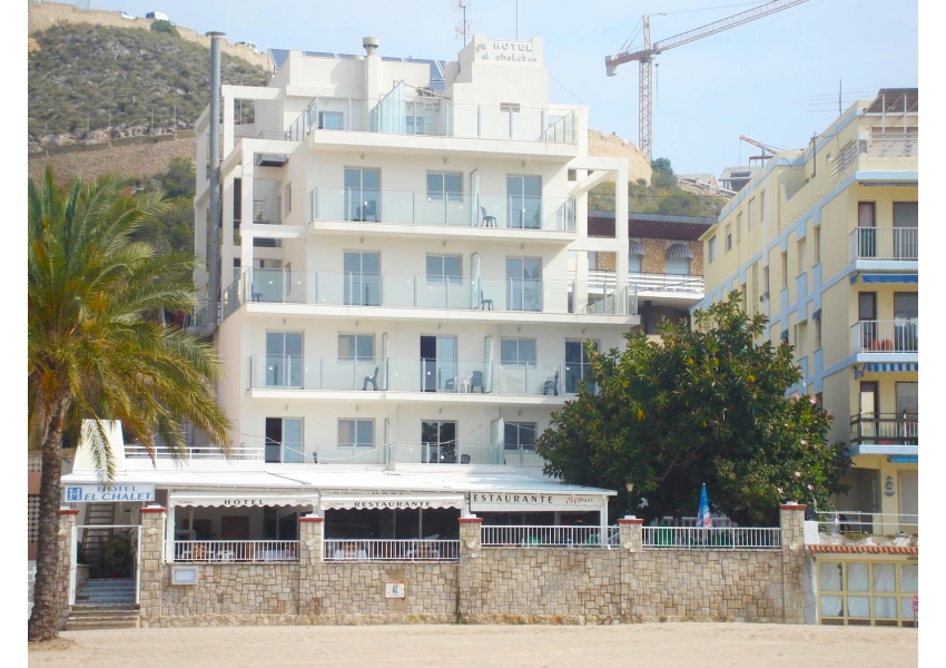 Hotel z restauracją w I linii  plaży w Cullera